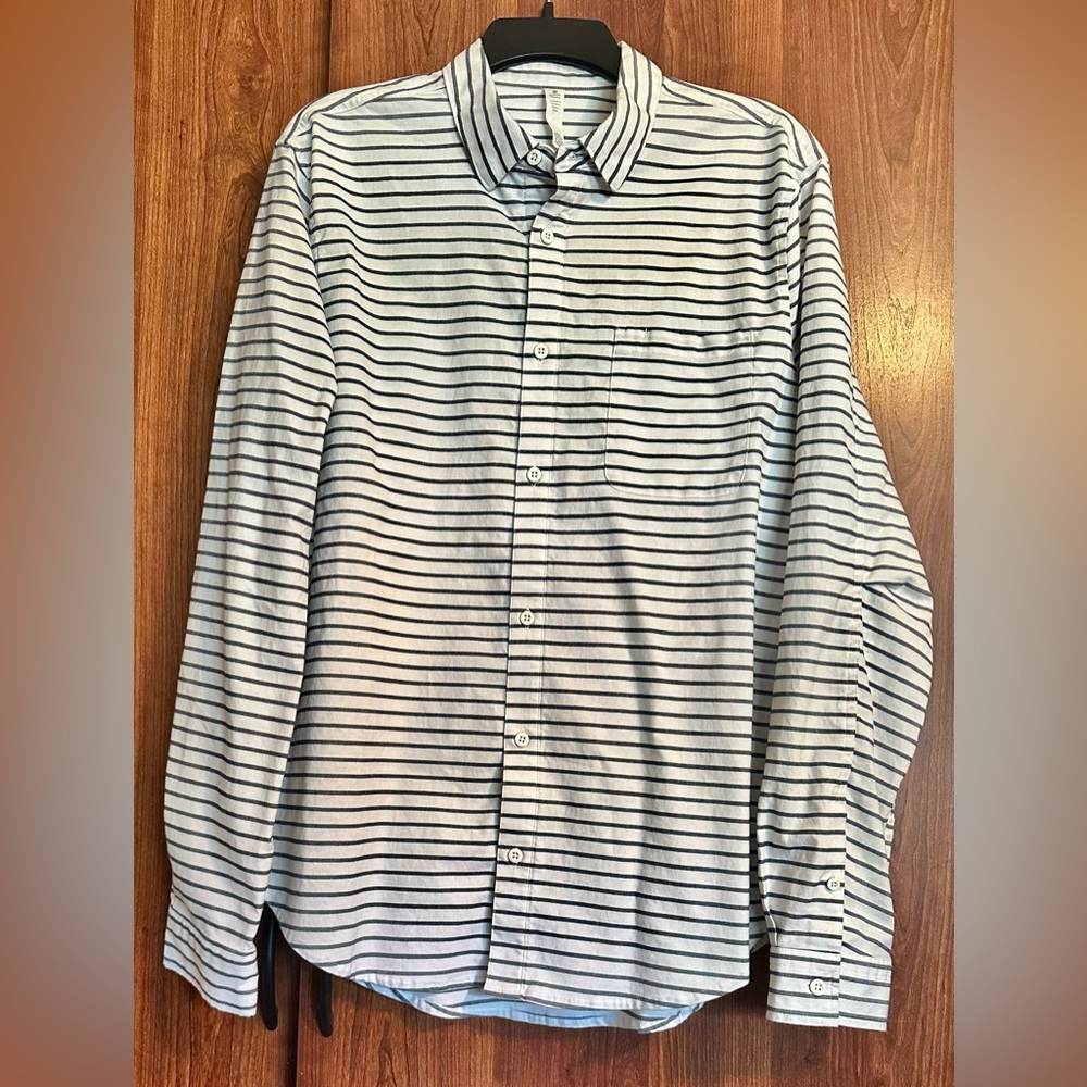 LULULEMON Shirt Men LARGE White STRIPED Commission Long Sleeve Qwick Oxford